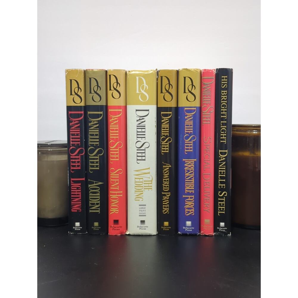 Danielle Steel Vintage Books Lot Of 8 Dust Jackets Black Hardcover Aesthetic